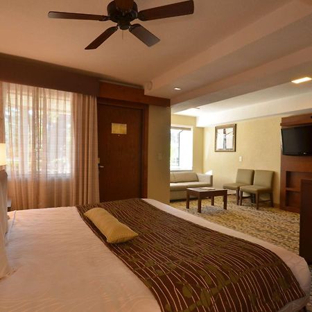 Best Western The Inn & Suites Pacific Grove Eksteriør bilde