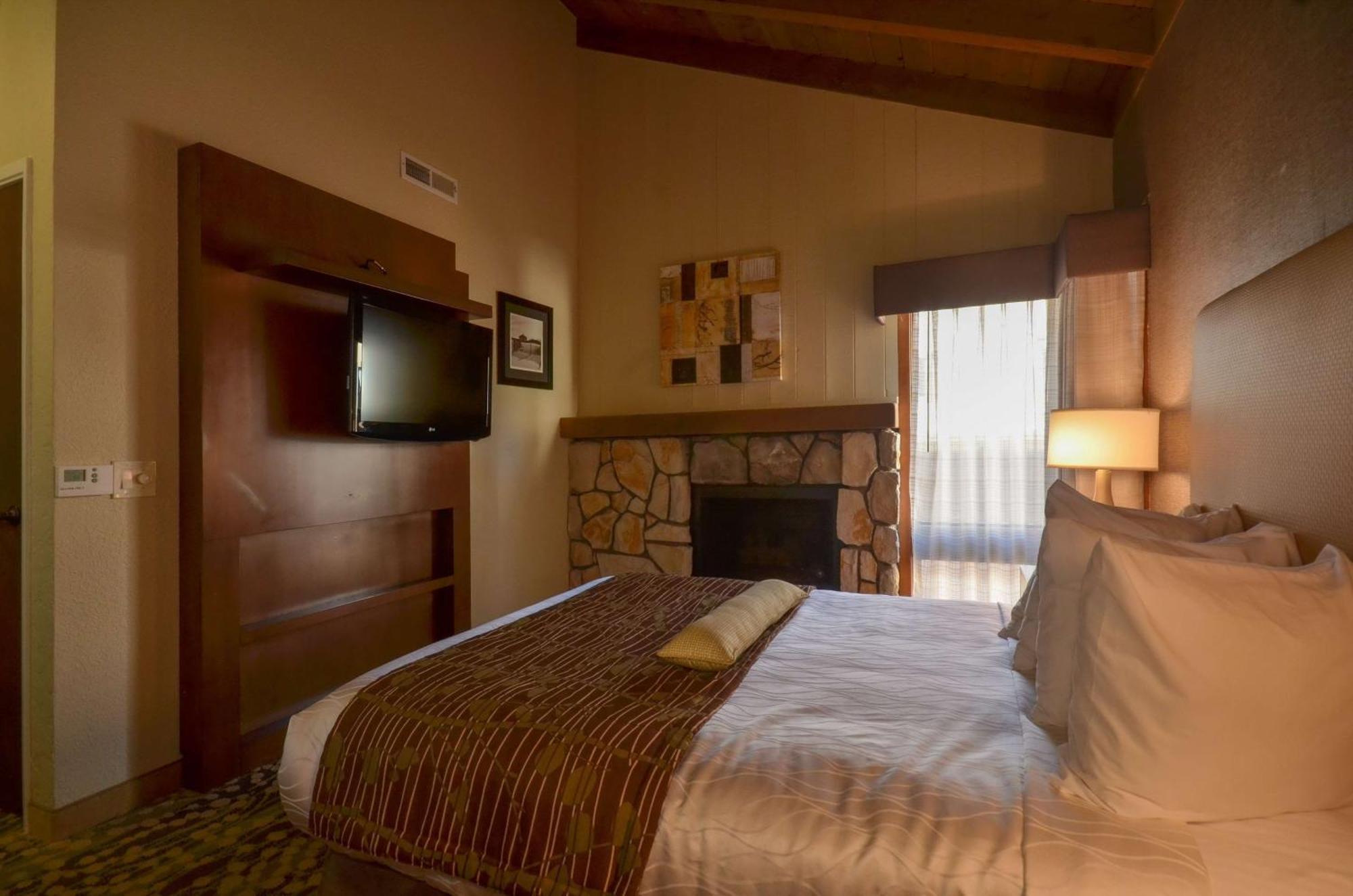 Best Western The Inn & Suites Pacific Grove Eksteriør bilde