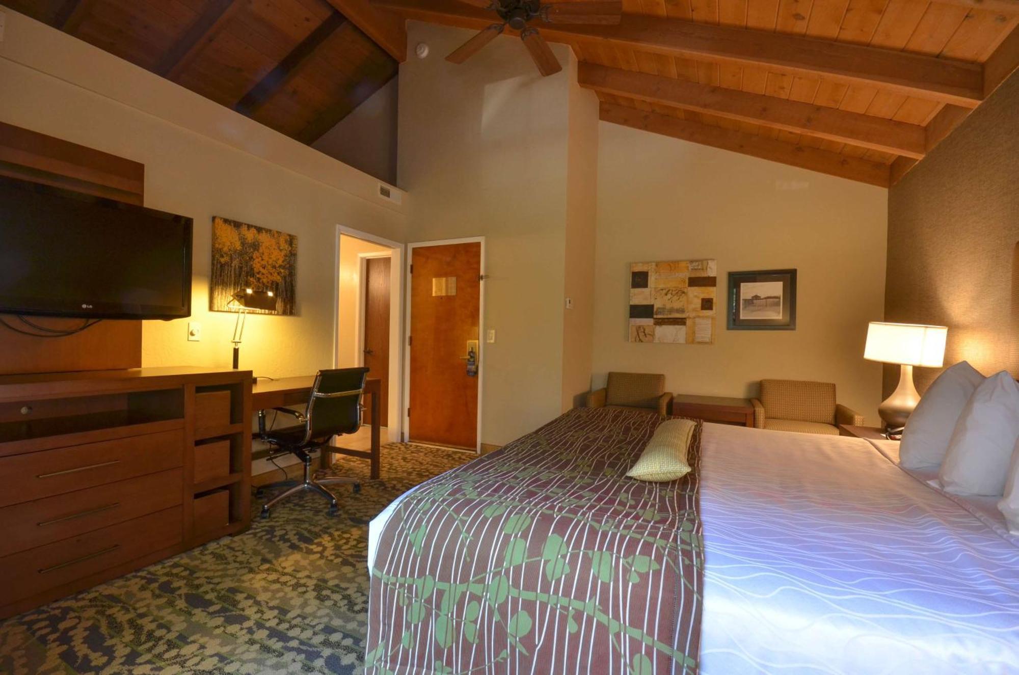 Best Western The Inn & Suites Pacific Grove Eksteriør bilde